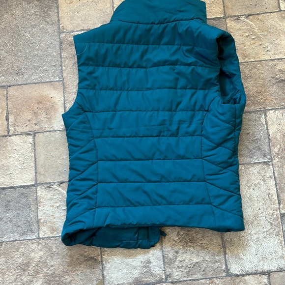 Aeropostale size small vest - Picture 4 of 4